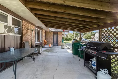 631 E 17th St, Lockport, IL 60441 photo 14