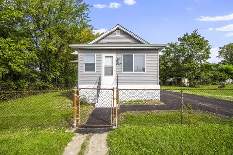303 Princeton Ave, Lockport, IL 60441