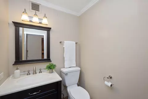 110 E Delaware Pl #702, Chicago, IL 60611 photo 15