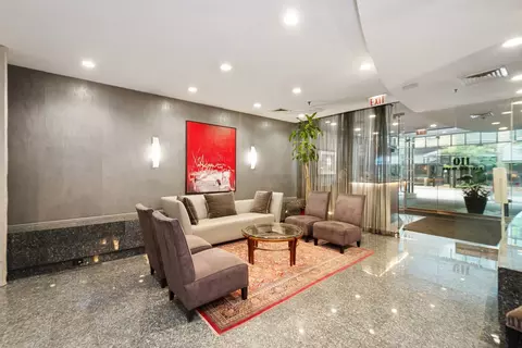 110 E Delaware Pl #702, Chicago, IL 60611 photo 2