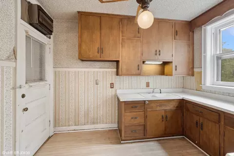 69 Longcommon Rd #D3, Riverside, IL 60546 photo 9