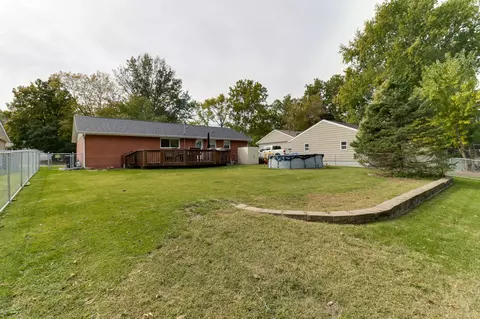 324 Rowe Dr, Bloomington, IL 61701 photo 32