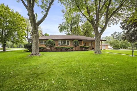 208 N Lincoln St, Elwood, IL 60421