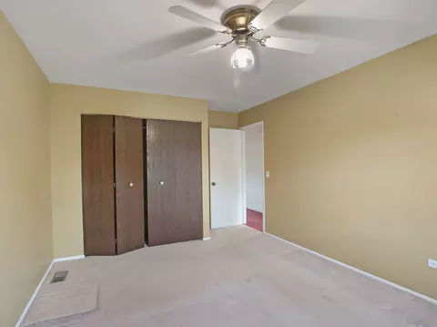 46 Willow Cir, Cary, IL 60013 photo 14