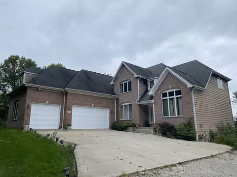 26146 N Hill Ave, Wauconda, IL 60084
