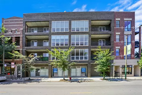 3530 N Lincoln Ave #405, Chicago, IL 60657