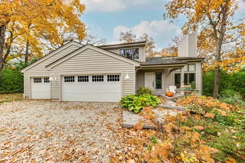 259 North Trl, Hawthorn Woods, IL 60047