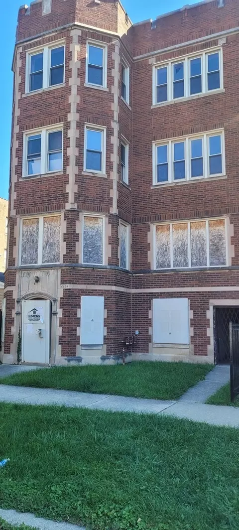 6835 S Clyde Ave, Chicago, IL 60649