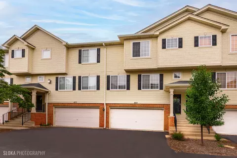 405 Evergreen Cir, Gilberts, IL 60136