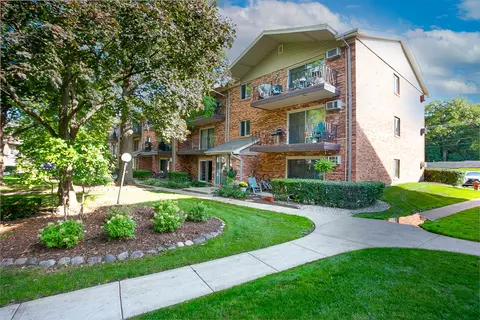 5334 Waterbury Ln #1204A, Crestwood, IL 60445