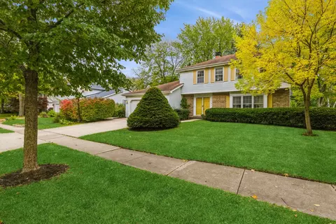 507 Juniper Pkwy, Libertyville, IL 60048