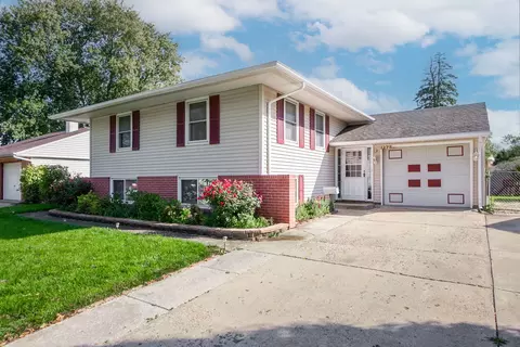 1275 Post Rd, Aurora, IL 60506 photo 2