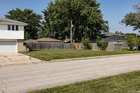 7553 S Oketo Ave, Bridgeview, IL 60455 photo 3