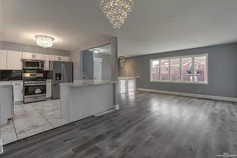 7553 S Oketo Ave, Bridgeview, IL 60455 photo 8