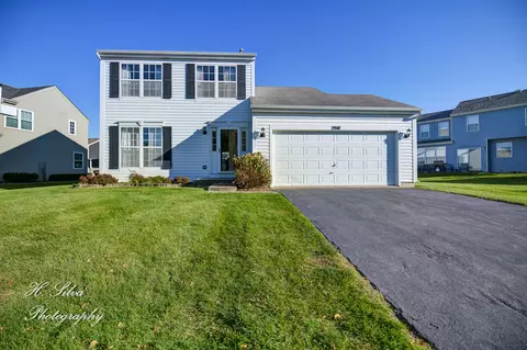 2910 Deerpath Ln, Carpentersville, IL 60110
