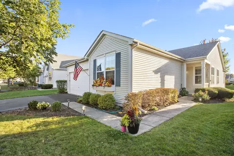 16216 Goose Lake Dr, Crest Hill, IL 60403