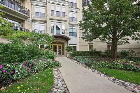 3535 Patten Rd #2A, Highland Park, IL 60035