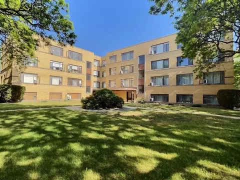 2710 W Summerdale Ave #GA, Chicago, IL 60625