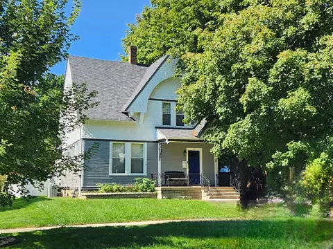 121 N Elm St, Momence, IL 60954