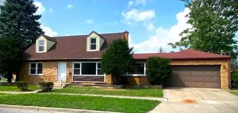 725 Newcastle Ave, Westchester, IL 60154