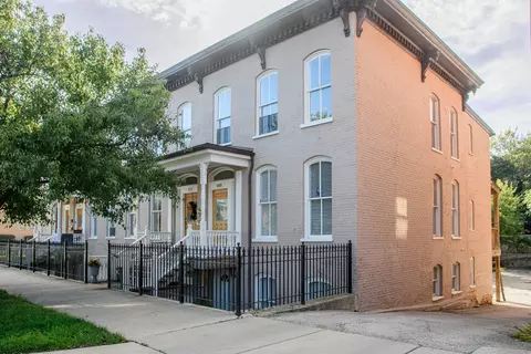 269 Dupage St, Elgin, IL 60120
