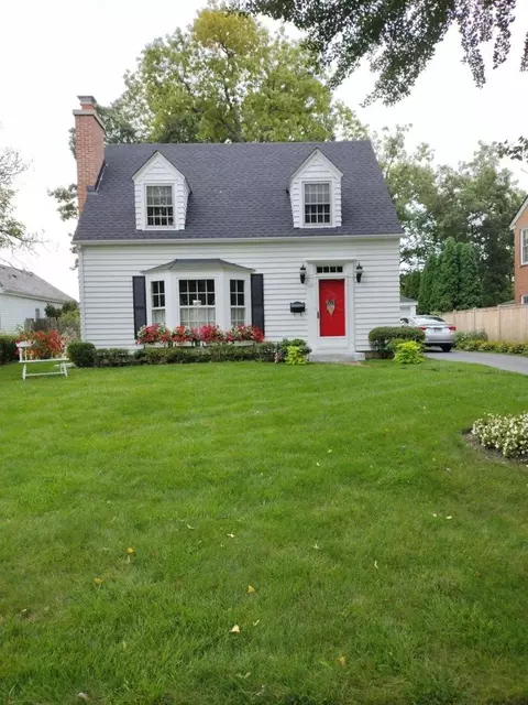 711 Highview Ter, Lake Forest, IL 60045