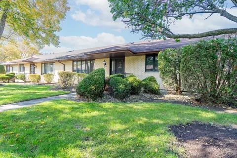 15607 Orange Blossom Dr #21, Orland Park, IL 60462