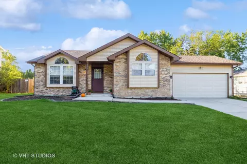 7557 W Glenshire Dr, Frankfort, IL 60423