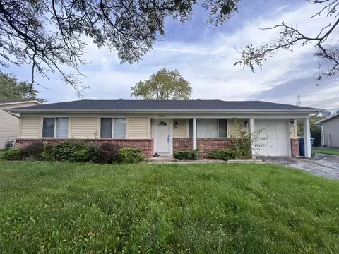 5900 Woodgate Dr, Matteson, IL 60443