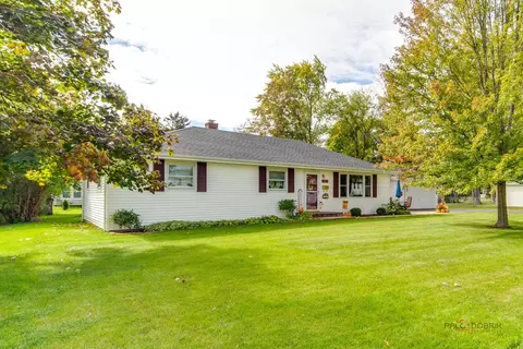 361 Normandy Ln, Grayslake, IL 60030