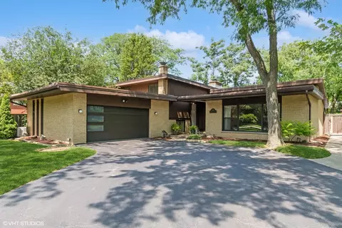 1416 Sequoia Trl, Glenview, IL 60025