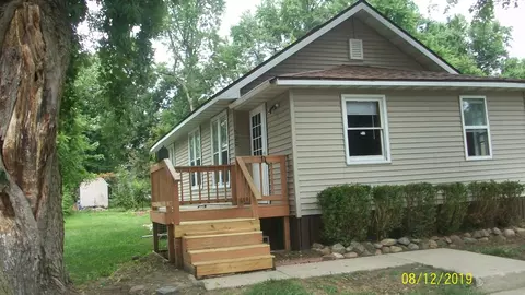 520 E Ash St, Watseka, IL 60970