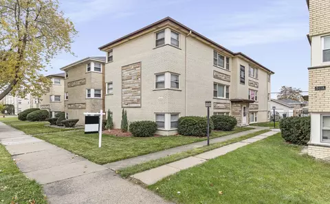 7414 N Harlem Ave #1, Chicago, IL 60631