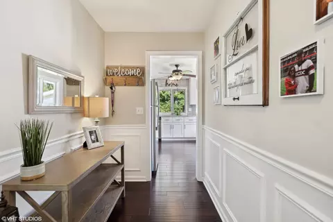 64 Edwards Ave, West Dundee, IL 60118 photo 2