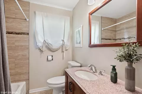 64 Edwards Ave, West Dundee, IL 60118 photo 11
