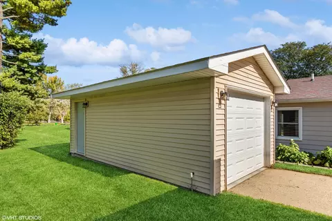 64 Edwards Ave, West Dundee, IL 60118 photo 16