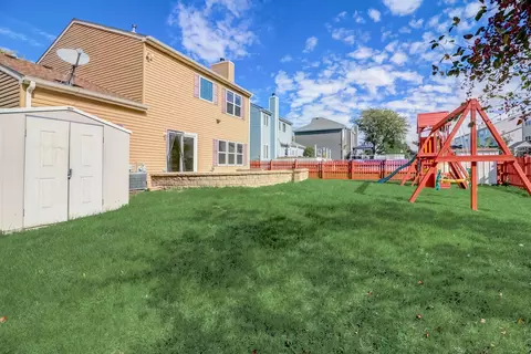 2071 Norwich Dr, Bartlett, IL 60103 photo 36