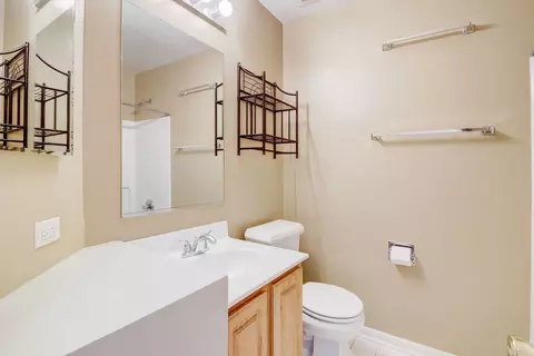 2071 Norwich Dr, Bartlett, IL 60103 photo 26