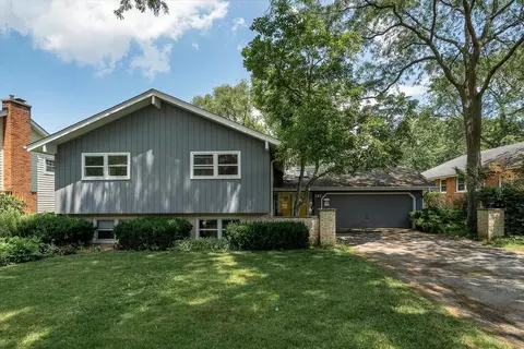 107 George St, Wheaton, IL 60189