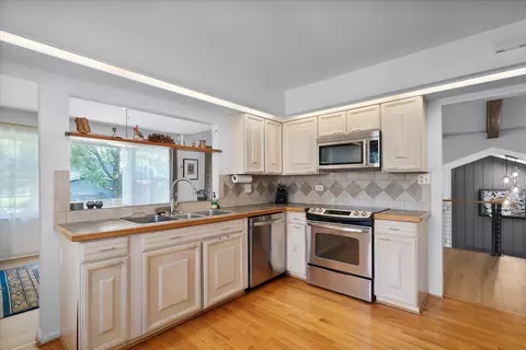 107 George St, Wheaton, IL 60189 photo 10