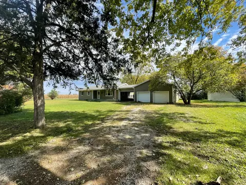 506 N John St, Fithian, IL 61844