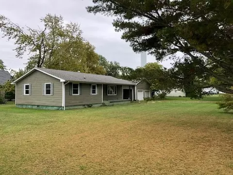 506 N John St, Fithian, IL 61844 photo 3