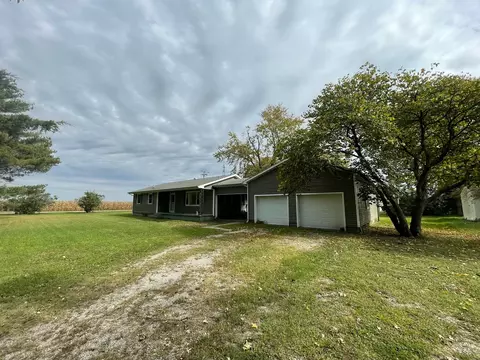 506 N John St, Fithian, IL 61844 photo 5