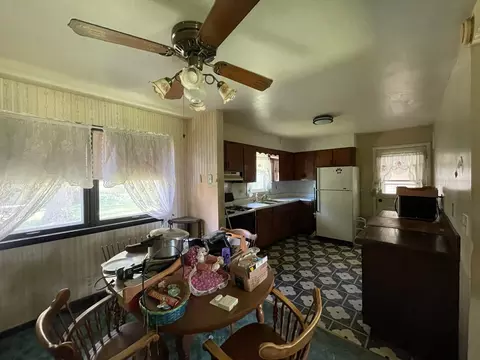 506 N John St, Fithian, IL 61844 photo 9