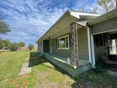 506 N John St, Fithian, IL 61844 photo 4