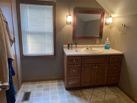 321 W 3rd St, Spring Valley, IL 61362 photo 11