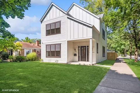 2101 Cleveland St, Evanston, IL 60202