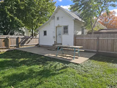 614 E Oakland Ave, Bloomington, IL 61701 photo 21