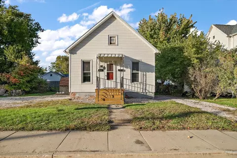 614 E Oakland Ave, Bloomington, IL 61701 photo 22