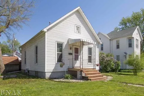 614 E Oakland Ave, Bloomington, IL 61701 photo 23